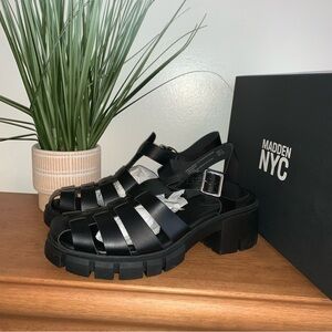 Madden NYC Black Women's Sandals NWT y2k vintage dark academia